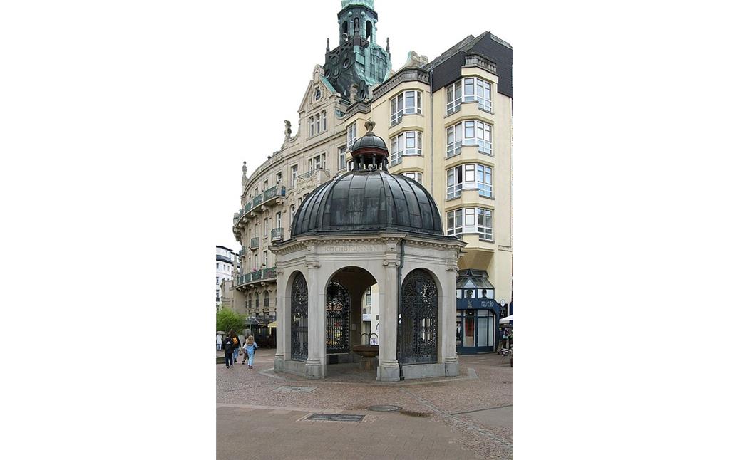 Der Schutzbau des Kochbrunnens auf dem Kranzplatz in Wiesbaden diente der Dombaukuppel als Vorbild (2020)