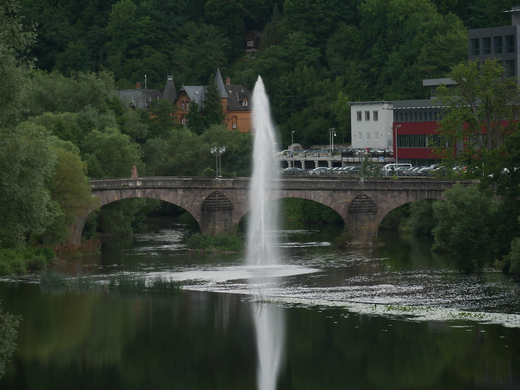 Seitenansicht der Steinernen Brücke in Weilburg (2017)