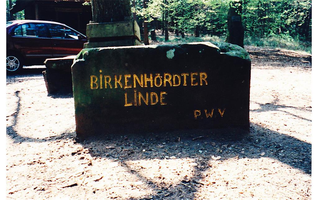 Ritterstein Nr. 199 Birkenhördter Linde südwestlich von Birkenhördt (1998)