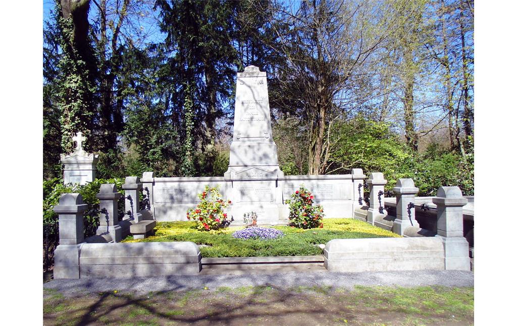 Grabstätte von Adele Rautenstrauch auf dem Friedhof Melaten (2020)