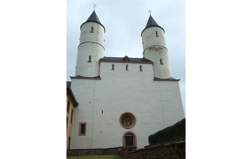 Die Westfront der Kirche von Kloster Steinfeld von Südosten (2013)