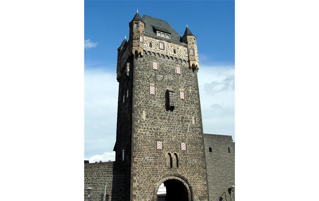 Das Mayener Obertor am Boemundring (Aufnahme 2013) gehört zu den erhaltenen Teilen der mittelalterlichen Stadtmauer und befestigung.