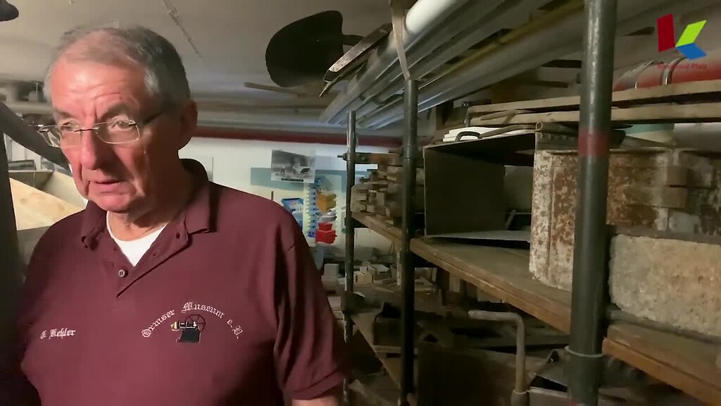 Video mit Gerhard Keßler vom "Örmser Museum" zu ausgewählten Museumsobjekten zum Thema Bimsverarbeitung im Dorfmuseum Urmitz (2021)