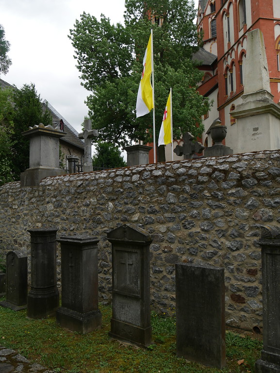 Grabmale auf dem Friedhof am Limburger Dom (2017)