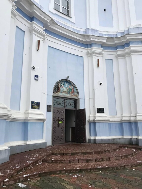 Main entrance of the Cathedral of the Nativity of Christ in Volodymyr-Volynskyi (2021)