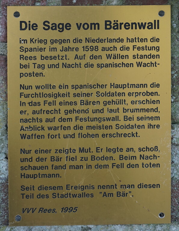 Rees, Rondell "Am Bär" (2021), die Erläuterungstafel am Denkmal "Der Bärenmann".