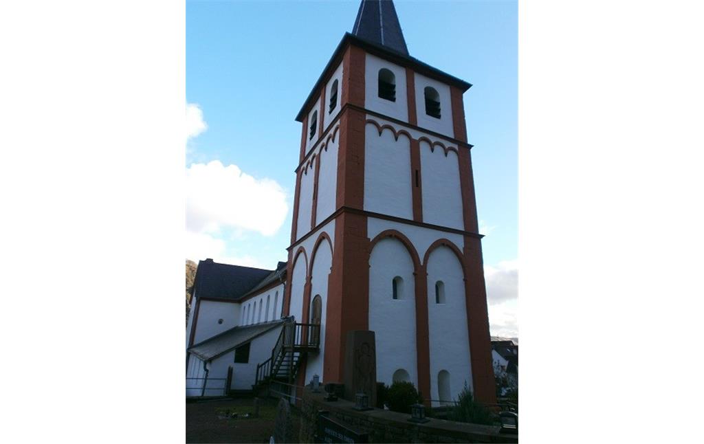 Turm der Pfarrkirche St. Bartholomäus der Propstei Hirzenach in Boppard am Rhein (2014)