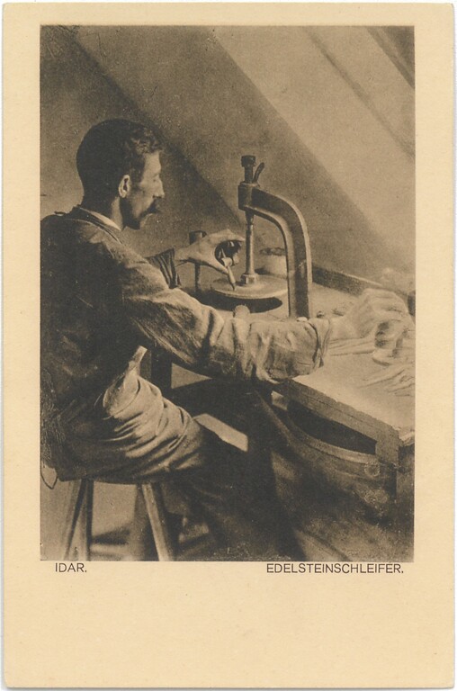 Historische Fotografie eines Steinschleifers aus dem Idar-Obersteiner Stadtteil Idar (um 1910)
