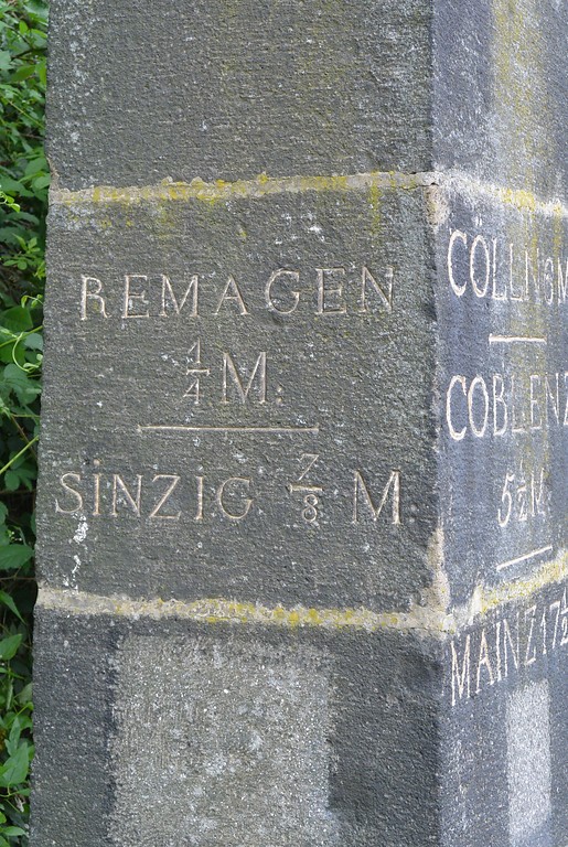 Teilansicht des preußischen Meilensteins an der heutigen B 9 zwischen Remagen und Unkelbach (2014)