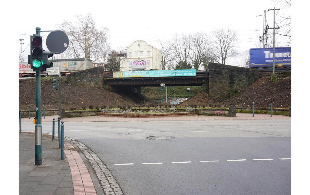 Eisenbahnbrücke Friedrich-Breuer-Straße in Bonn-Beuel (2018)