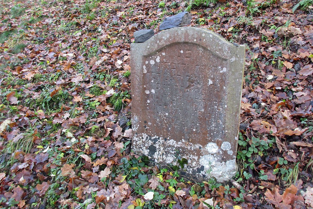 Grabstein auf dem jüdischen Friedhof am Ruppenberg in Schleiden (2016)
