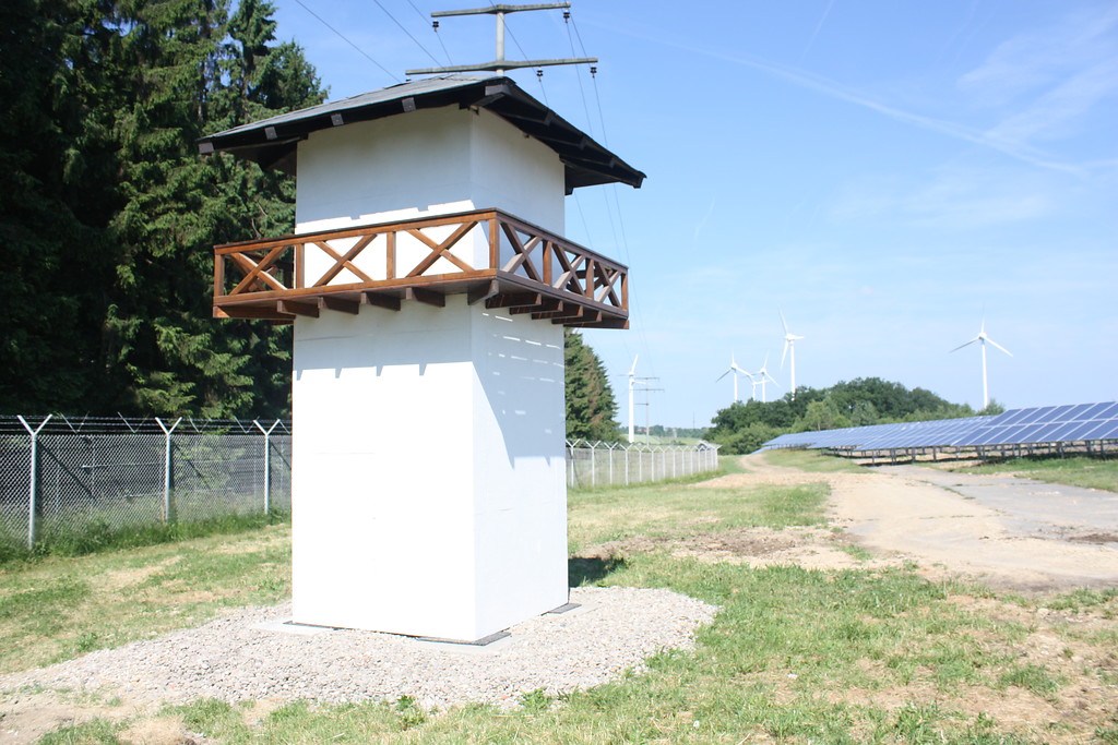 Modell eines Limes-Wachtturmes in der Nähe des ehemaligen Standortes Wp 2/51 bei Heidenrod-Kemel im Rheingau-Taunus-Kreis (2011)
