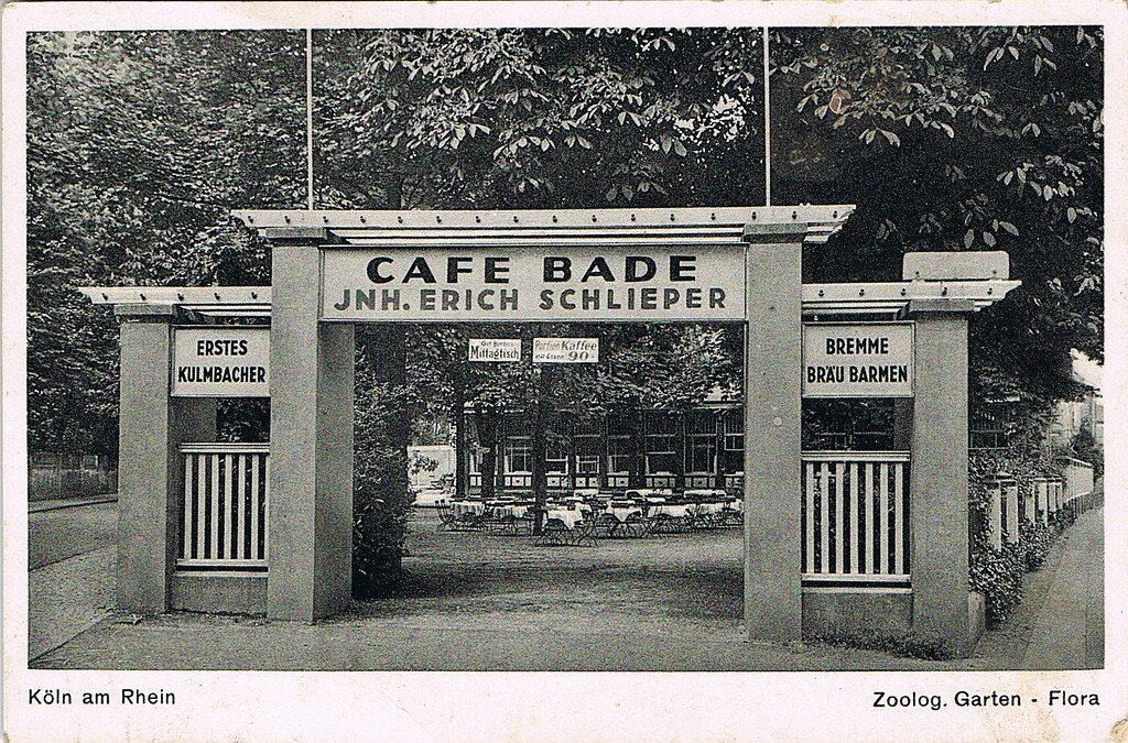 Historische Postkarte (um 1925): Eingangsbereich zum "Café Bade, Inh. Erich Schlieper" nahe des Zoologischen Gartens und des Botanischen Gartens "Flora" in Köln-Riehl.
