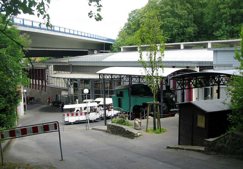 Die Talstation der Drachenfelsbahn in Königswinter (2011).