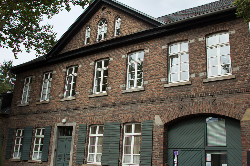Historische Hofanlage an der Olpener Straße in Köln-Brück (2013)