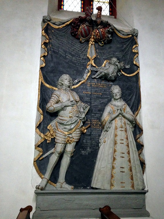 Grabmal des Johann Philipp von Reiffenberg und seiner Gemahlin Maria Margarethe von Hoheneck in der Katholischen Pfarrkirche Maria Himmelfahrt an der Abtei Sayn (2014)