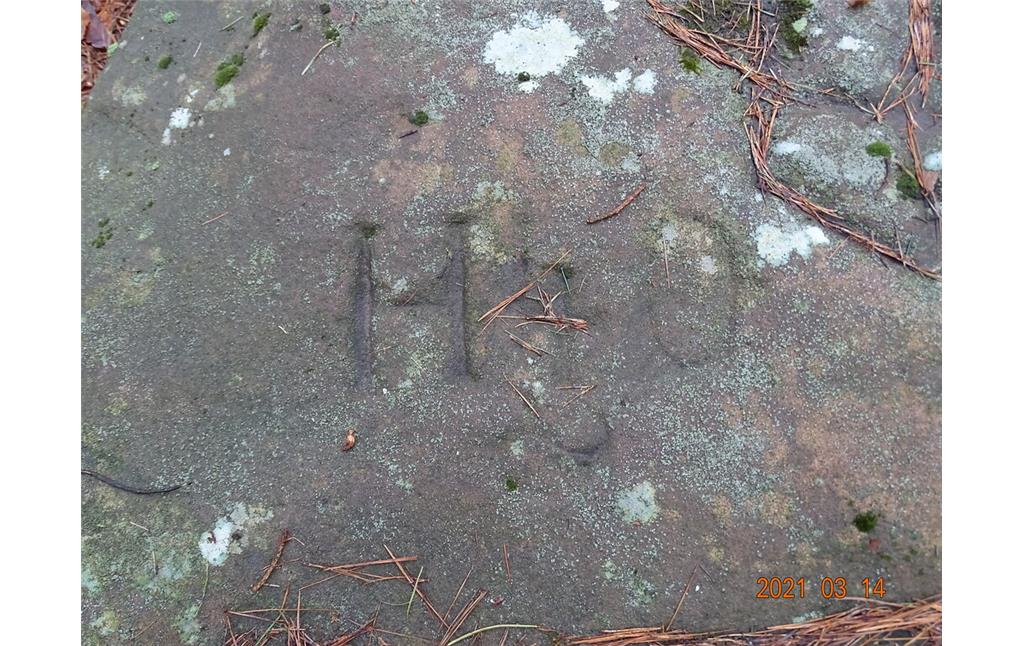Ritterstein Nr. 75 "Todtermann", Sandsteinplatte mit Inschriften (2021).