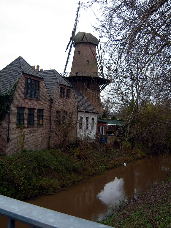 Windmühle am Hanselaertor in Kalkar (2015), Ansicht von der Hanselaerstraße.