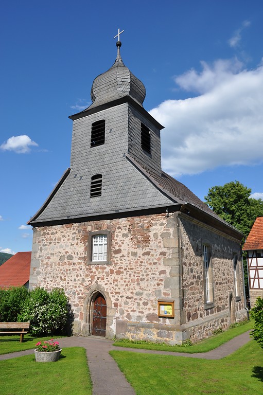 Evangelische Pfarrkirche in Konnefeld, Gemeinde Morschen (2012)