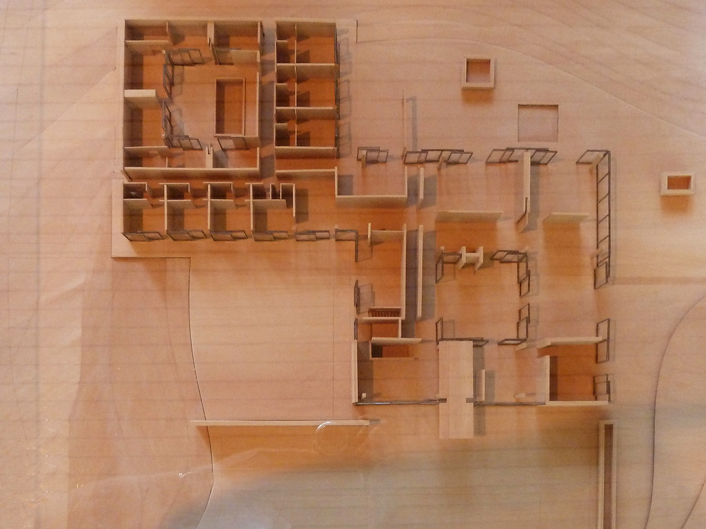 Modell des Kanzlerbungalows im Bonner Regierungsviertel (2016)