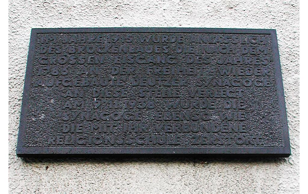Gedenktafel zur Erinnerung an die Deutzer Synagoge am Reischplatz (2007).