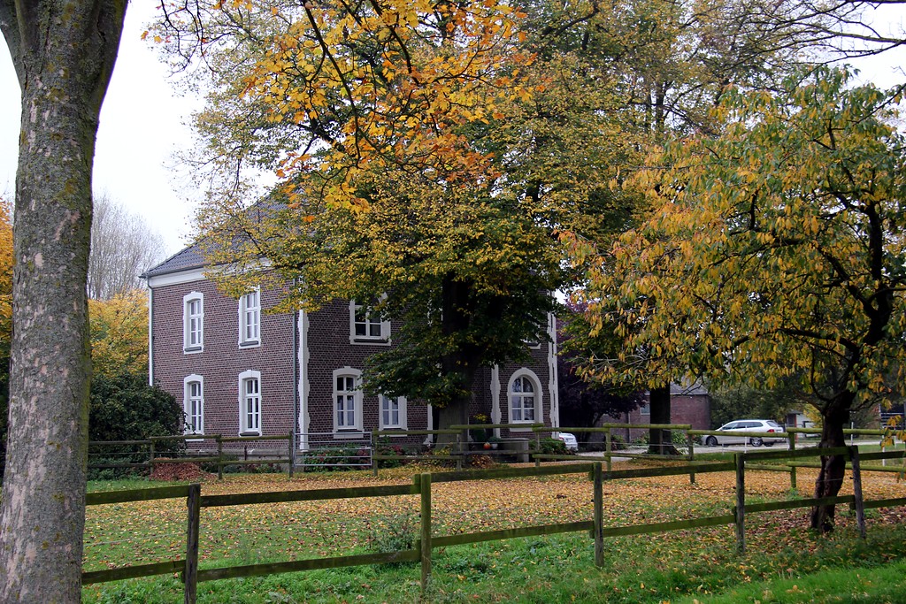 Das Wohnhaus des Bossenhofs in Uedemerbruch (2012).