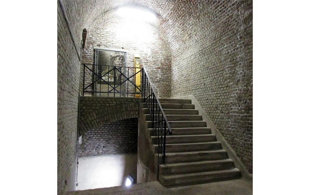 Ein Treppenaufgang im Inneren des Fort IV der preußischen Festungswerke in Köln-Bocklemünd/Mengenich (2022).