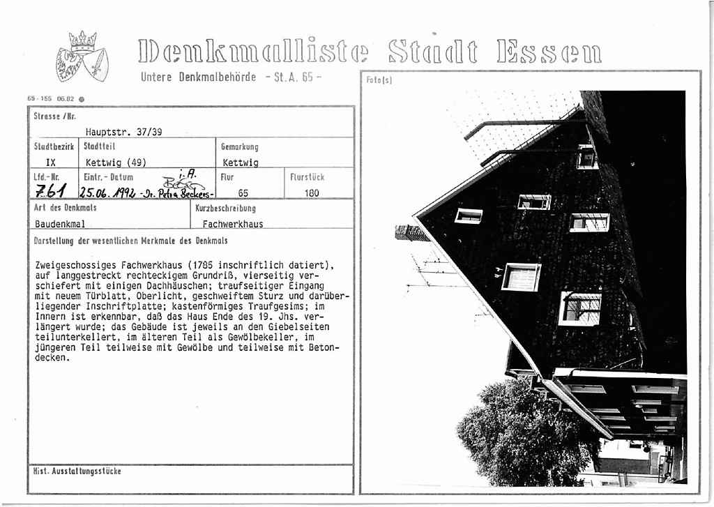 Fachwerkhaus (Stadt Essen Baudenkmal Nummer 761):  Hauptstraße 37-39, Essen Kettwig