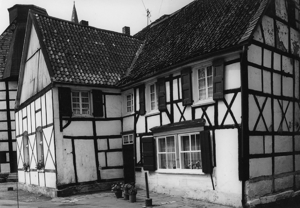 Wülfrath-Düssel, Dorfstraße 6, Wohnhaus (1978)