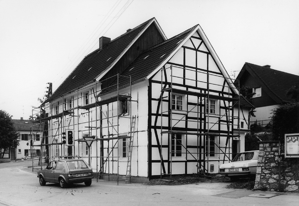 Wülfrath-Düssel, Dorfstraße 32/34, Wohnhaus (1978)