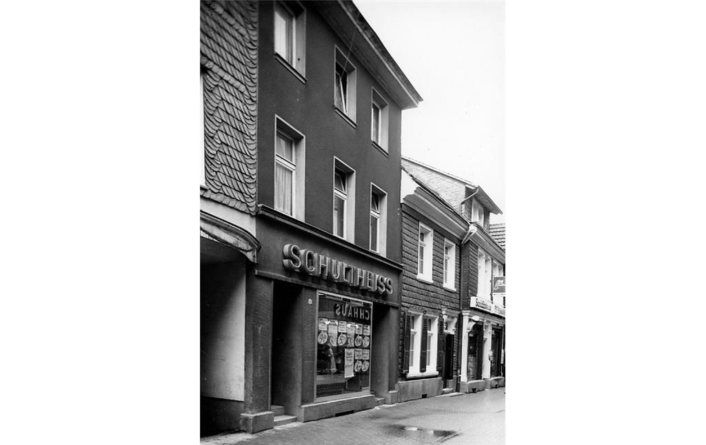 Wülfrath-Innenstadt, Wilhelmstraße 169, Wohn- und Geschäftshaus "Schwinge" (1978)